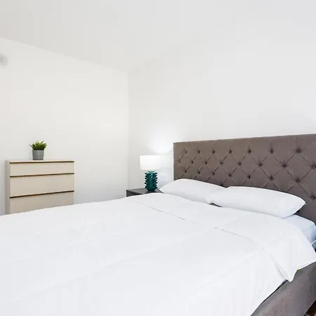 Private 4 Bedrooms House Shared Pool Montevideo Hills Golf By Aorastay Szálloda *