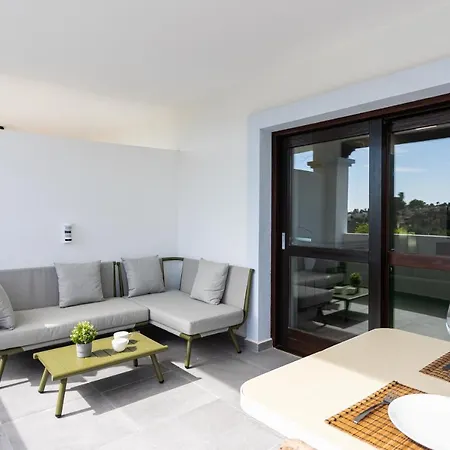 Private 4 Bedrooms House Shared Pool Montevideo Hills Golf By Aorastay Estepona