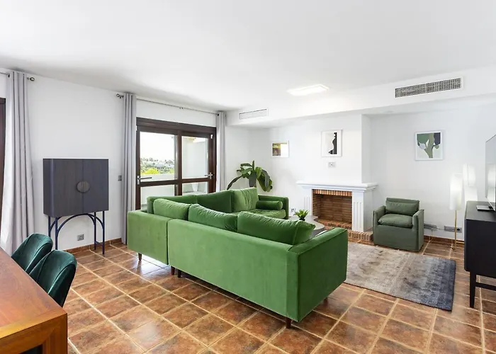 Private 4 Bedrooms House Shared Pool Montevideo Hills Golf By Aorastay エステポナ