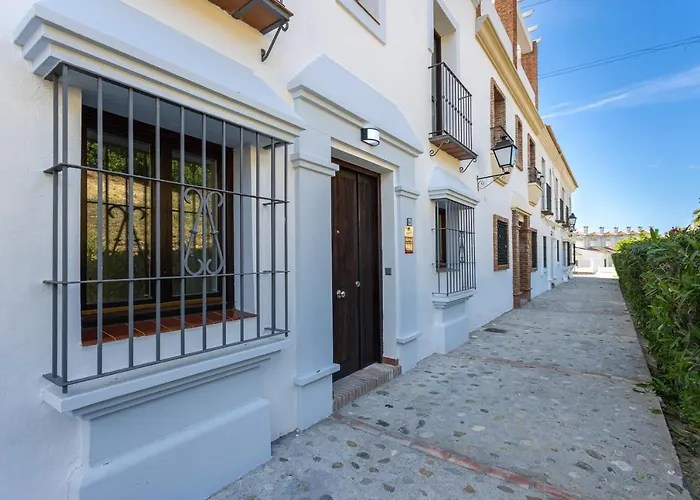 Private 4 Bedrooms House Shared Pool Montevideo Hills Golf By Aorastay * Estepona