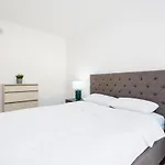 Private 4 Bedrooms House Shared Pool Montevideo Hills Golf By Aorastay Hotel *