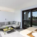 Private 4 Bedrooms House Shared Pool Montevideo Hills Golf By Aorastay Estepona
