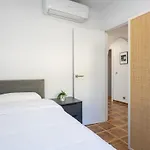 Hotel Private 4 Bedrooms House Shared Pool Montevideo Hills Golf By Aorastay