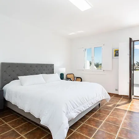 Private 4 Bedrooms House Shared Pool Montevideo Hills Golf By Aorastay Эстепона