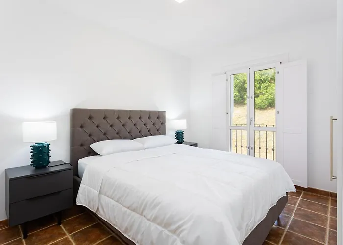 Private 4 Bedrooms House Shared Pool Montevideo Hills Golf By Aorastay * 에스테포나